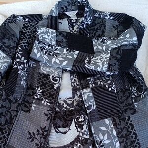 Christopher & Banks Black and White Patterned Top